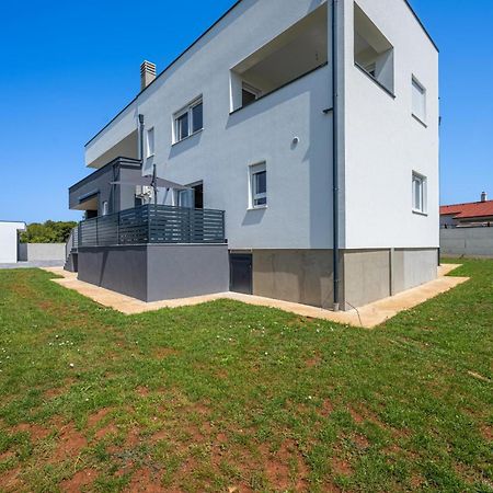 Domus Alba Apartments Pula Bagian luar foto
