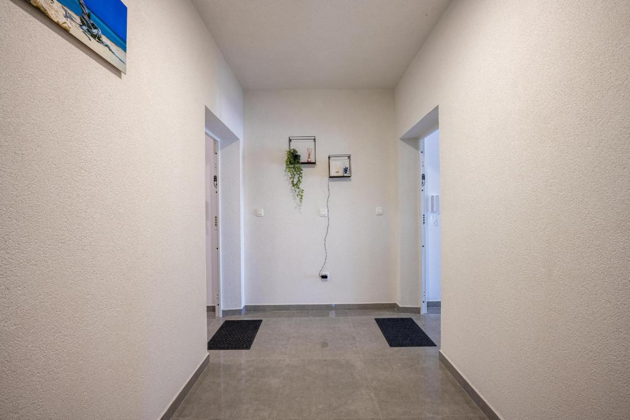 Domus Alba Apartments Pula Bagian luar foto